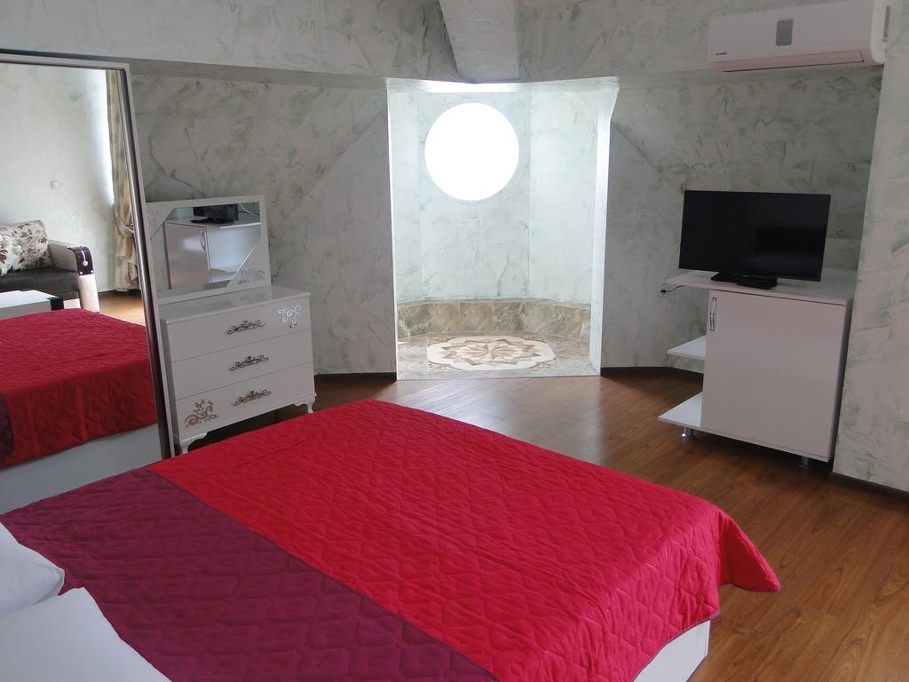 Hotel Family Батуми Экстерьер фото