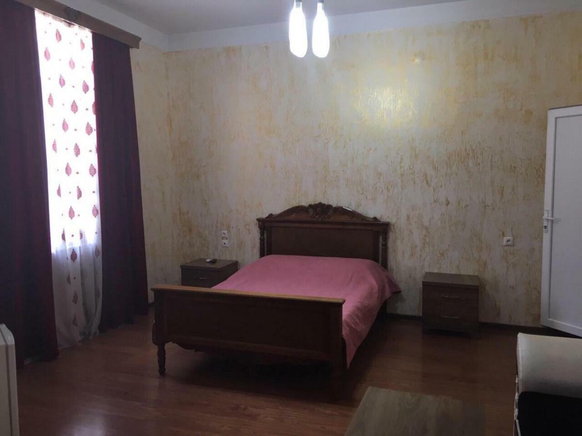 Hotel Family Батуми Экстерьер фото